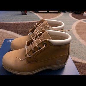 Timberland white sole low top boots